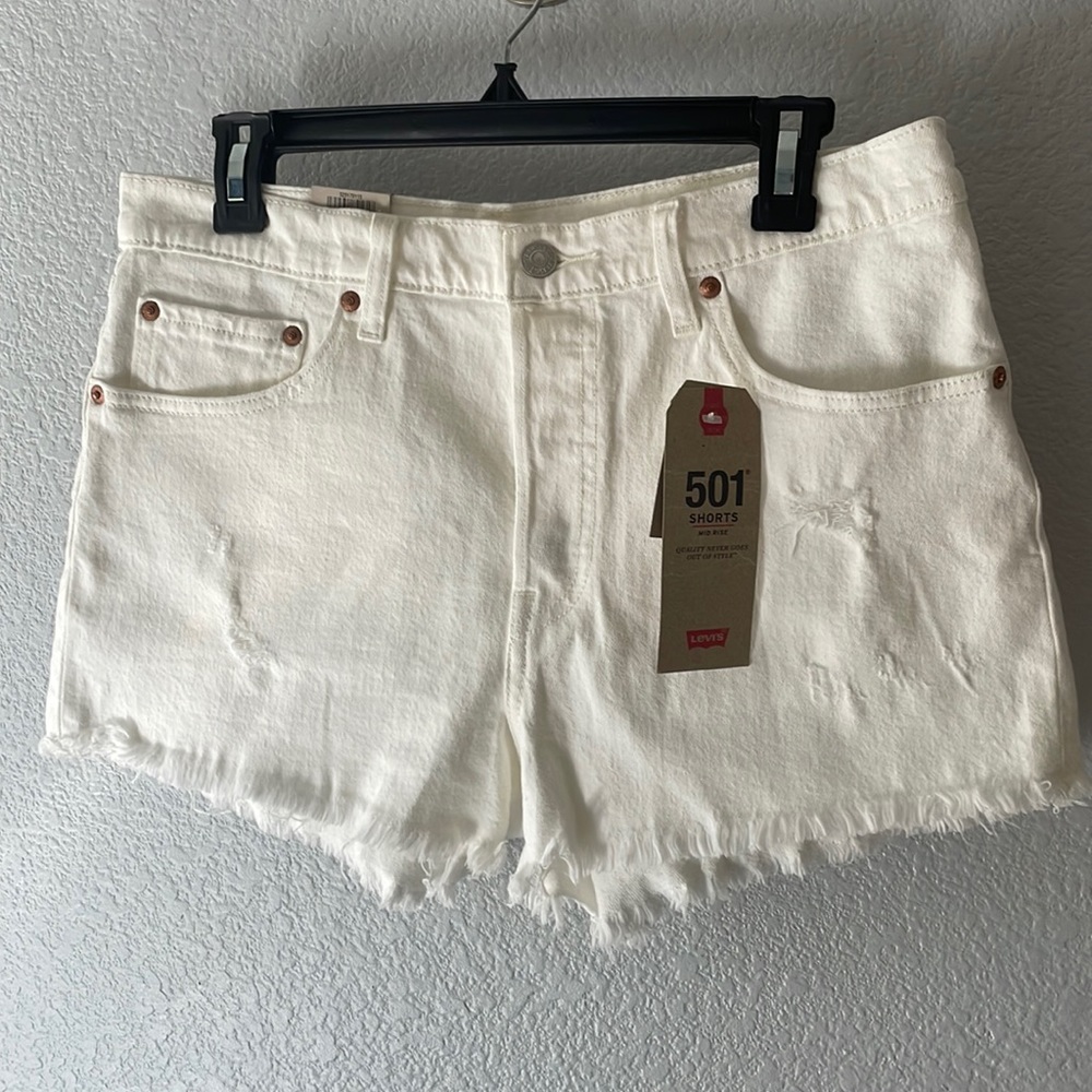 Levi’s mid rise shorts.